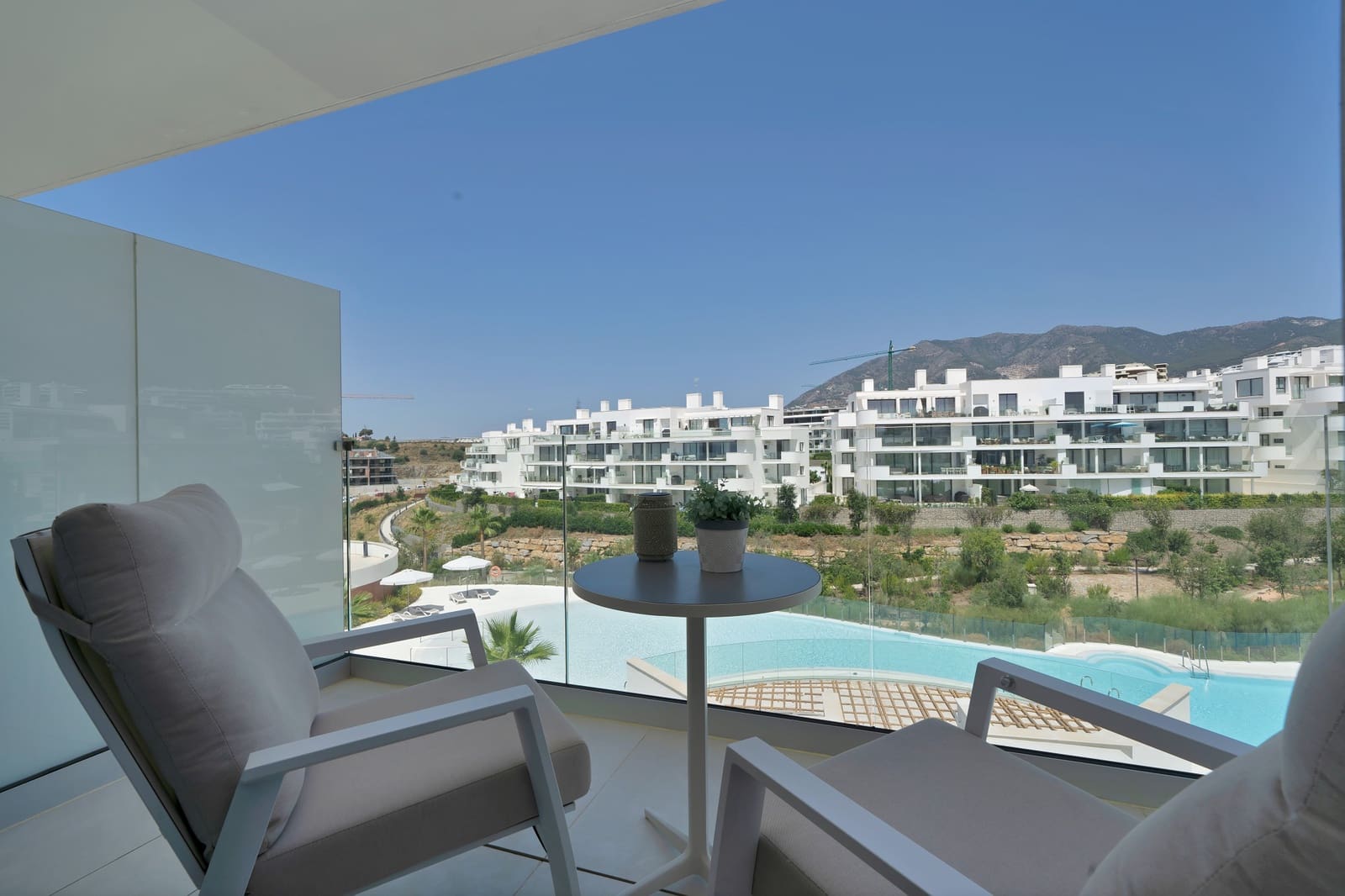 2 soveværelse Lejlighed til salg i Fuengirola med swimmingpool garage - € 699.000 (Ref: 10161153)
