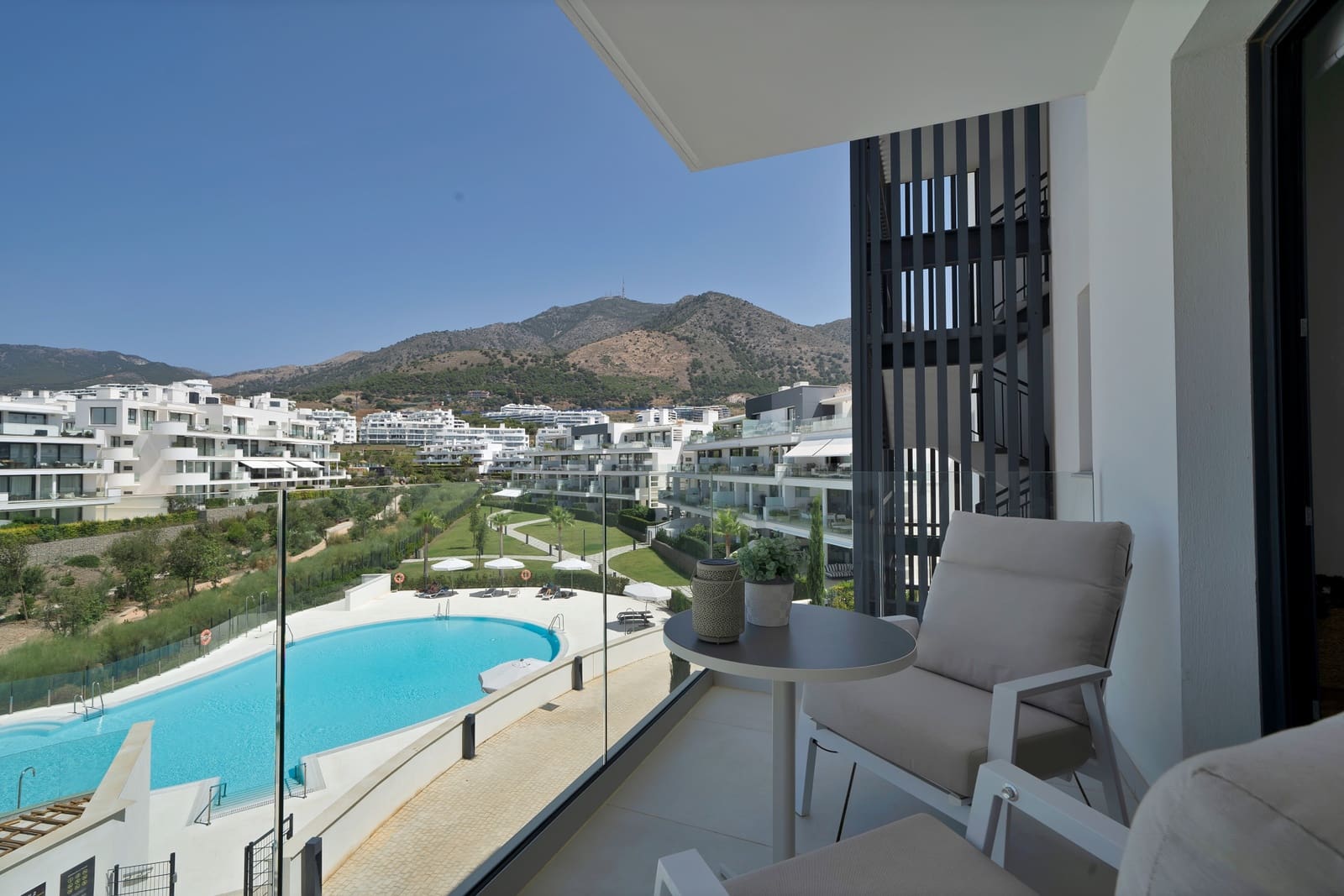 2 soveværelse Lejlighed til salg i Fuengirola med swimmingpool garage - € 699.000 (Ref: 10161153)
