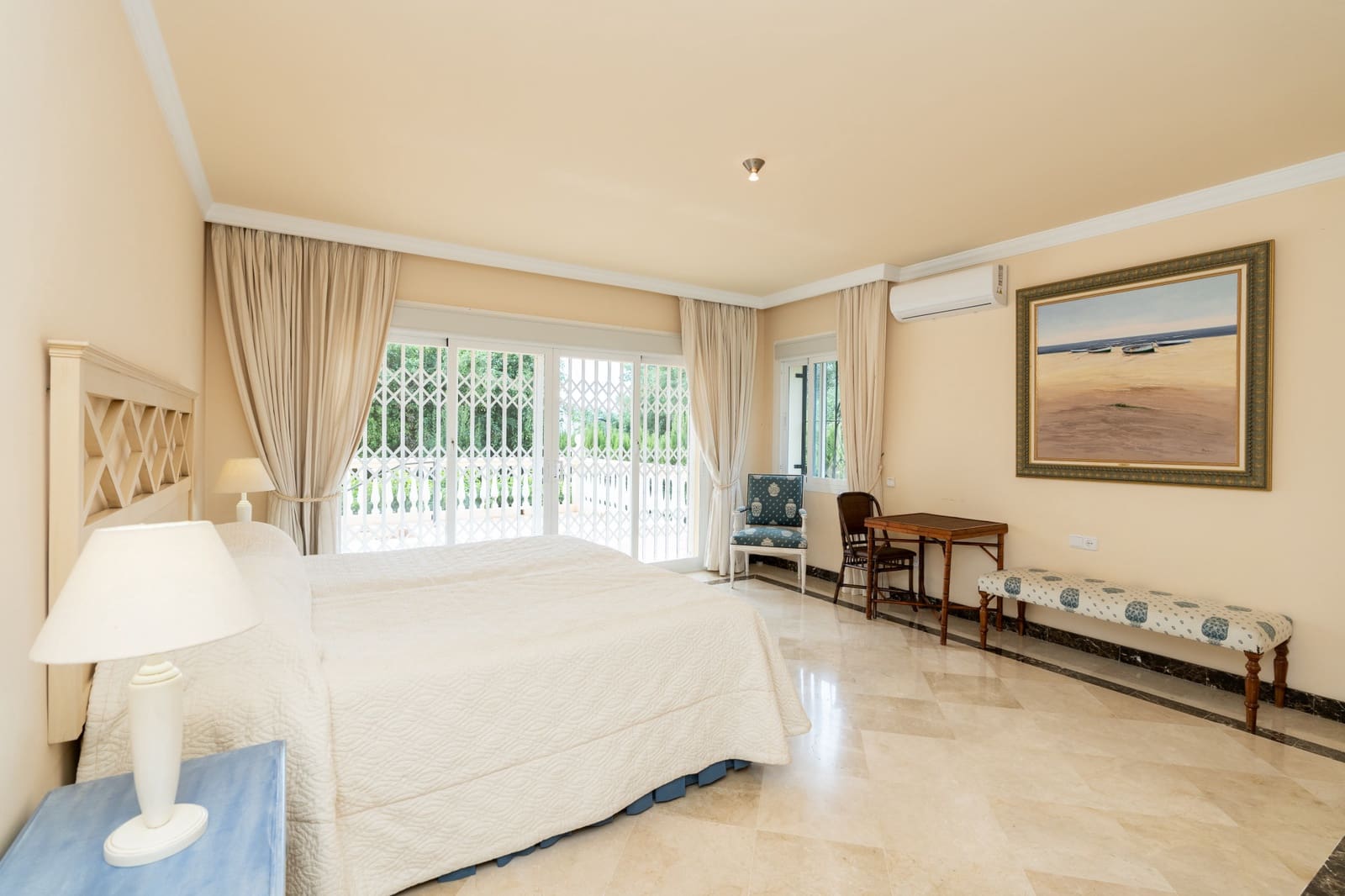 6 bedroom Villa for sale in Guadalmina with pool garage - € 3,400,000 (Ref: 10161154)