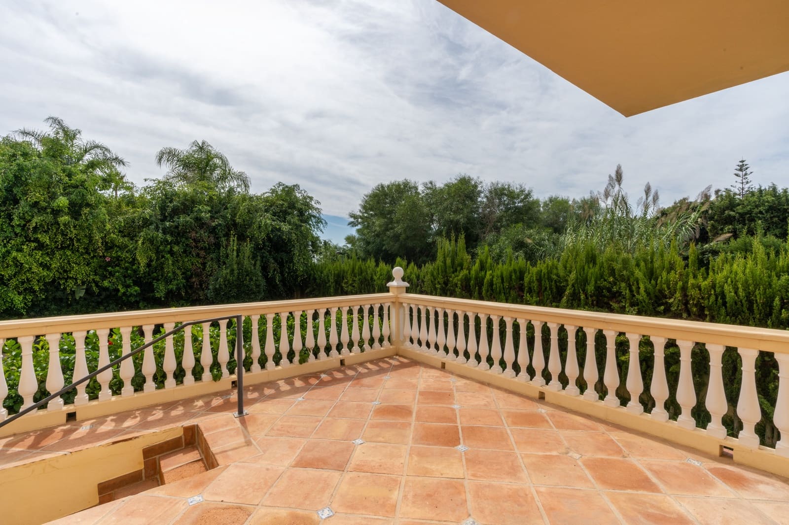 6 bedroom Villa for sale in Guadalmina with pool garage - € 3,400,000 (Ref: 10161154)