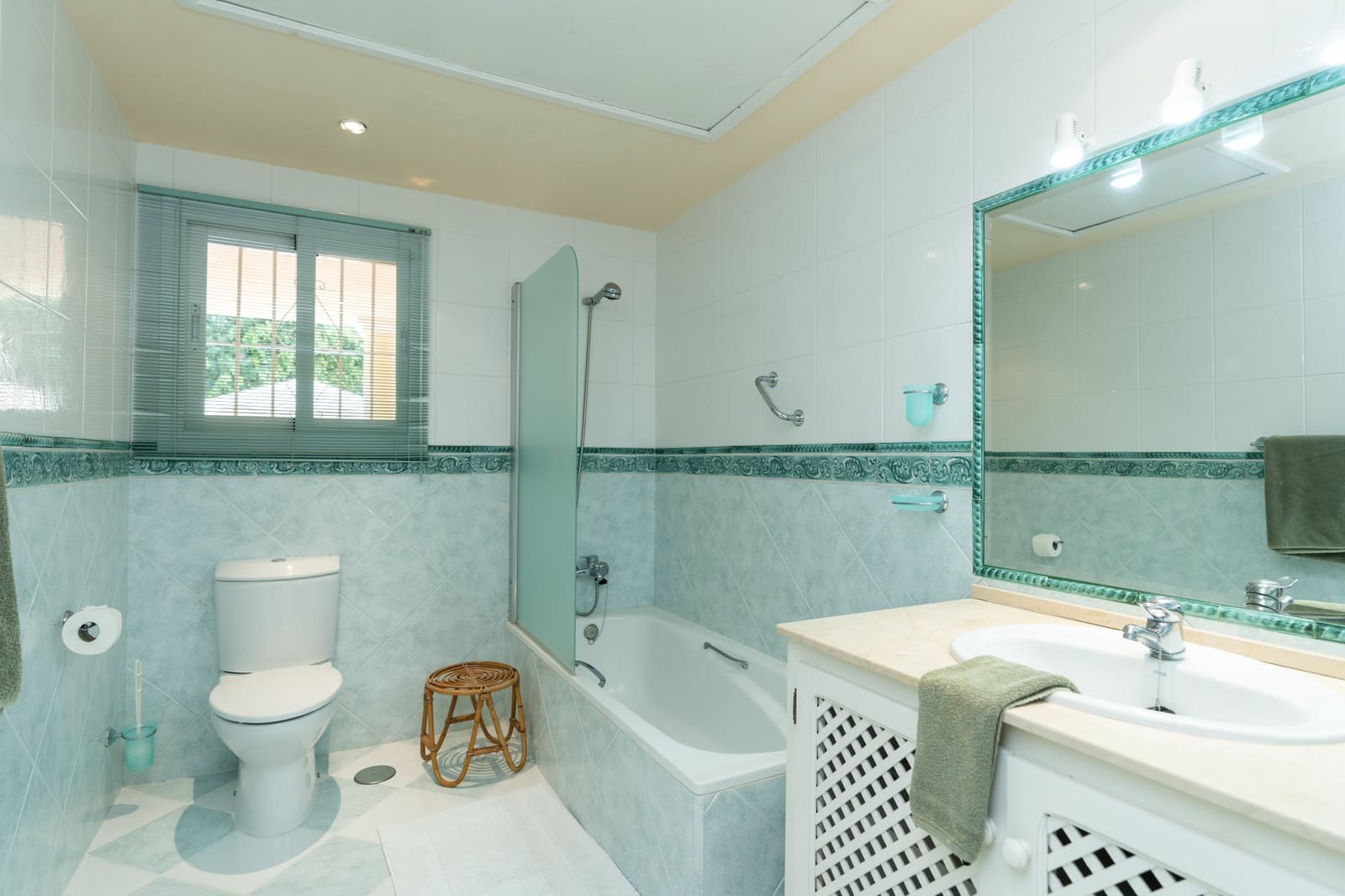 6 bedroom Villa for sale in Guadalmina with pool garage - € 3,400,000 (Ref: 10161154)