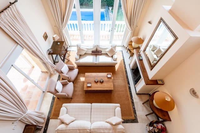 6 bedroom Villa for sale in Guadalmina Baja, Marbella with pool garage - € 3,400,000 (Ref: 10161154)
