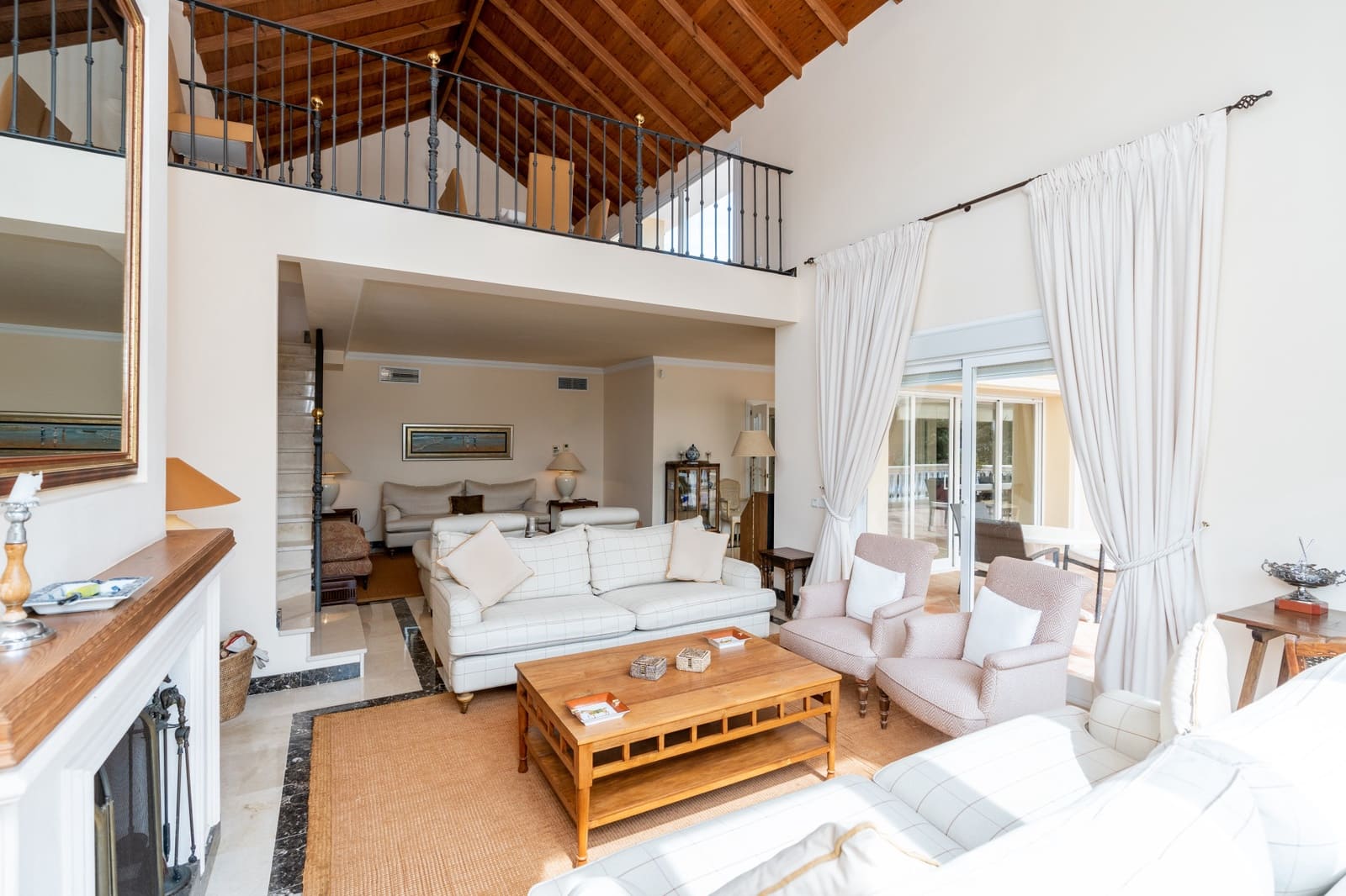 6 bedroom Villa for sale in Guadalmina with pool garage - € 3,400,000 (Ref: 10161154)