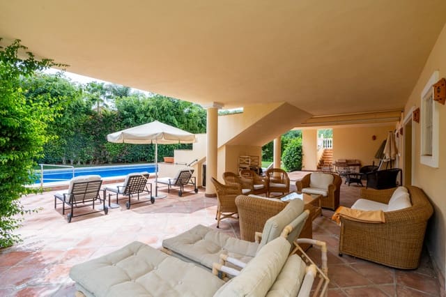 6 bedroom Villa for sale in Guadalmina Baja, Marbella with pool garage - € 3,400,000 (Ref: 10161154)