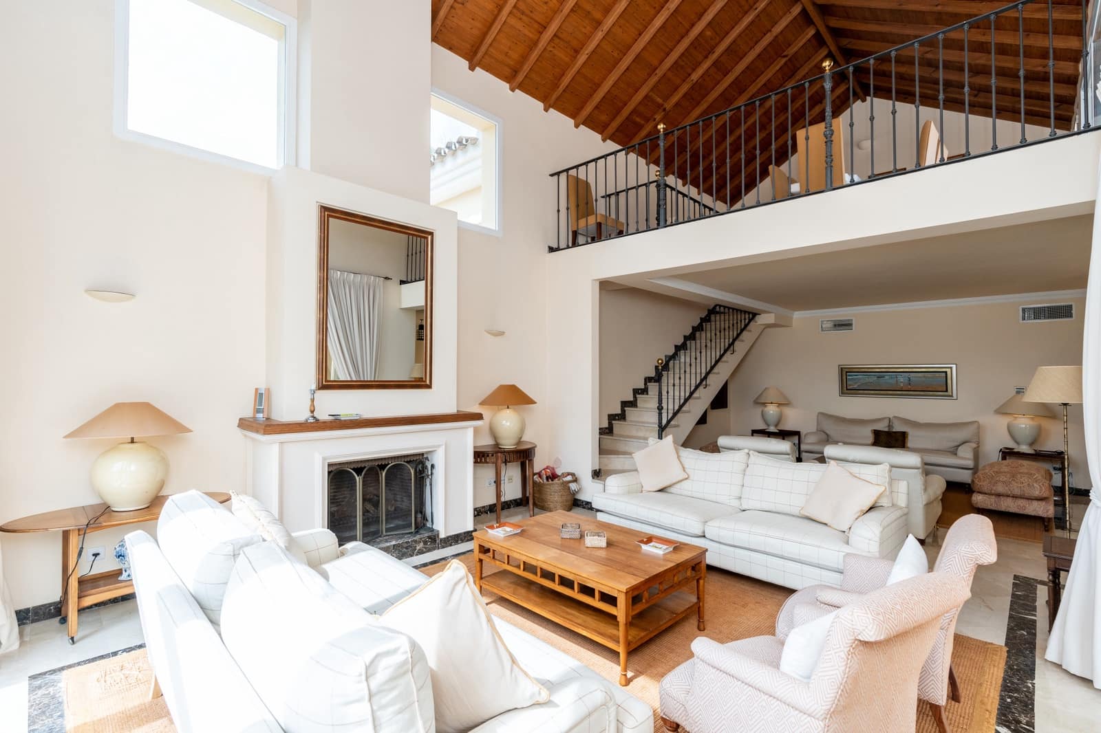 6 bedroom Villa for sale in Guadalmina with pool garage - € 3,400,000 (Ref: 10161154)