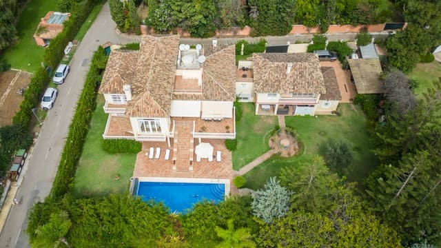 6 bedroom Villa for sale in Guadalmina Baja, Marbella with pool garage - € 3,400,000 (Ref: 10161154)