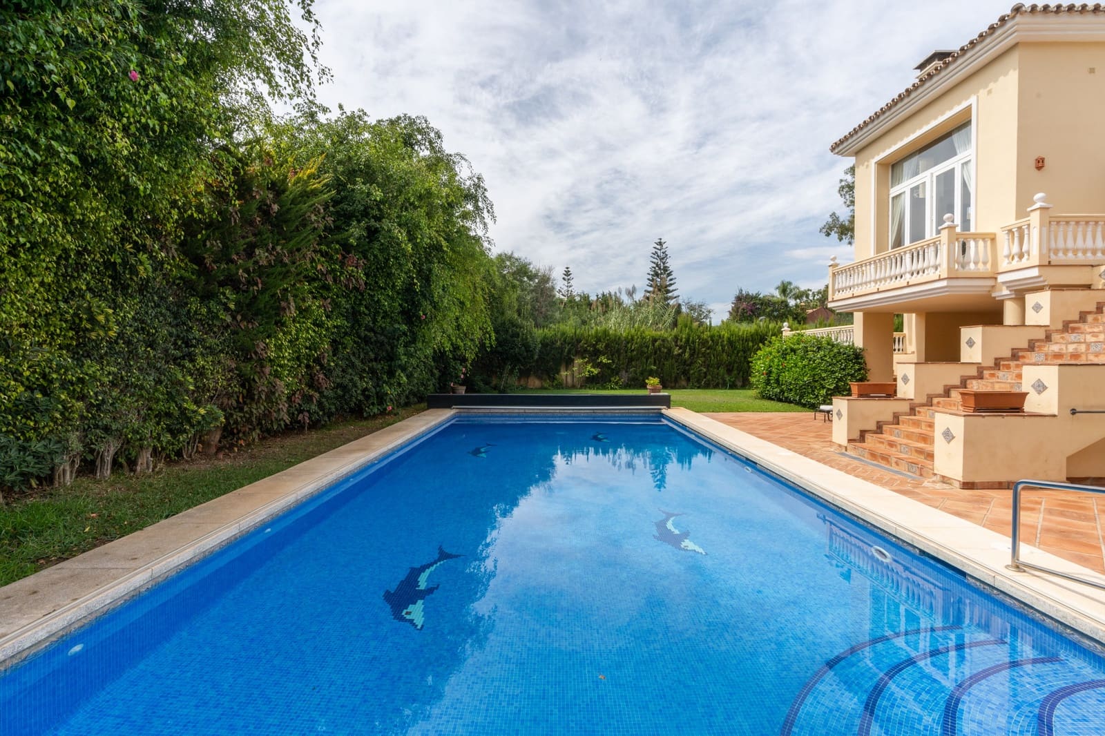 6 bedroom Villa for sale in Guadalmina with pool garage - € 3,400,000 (Ref: 10161154)