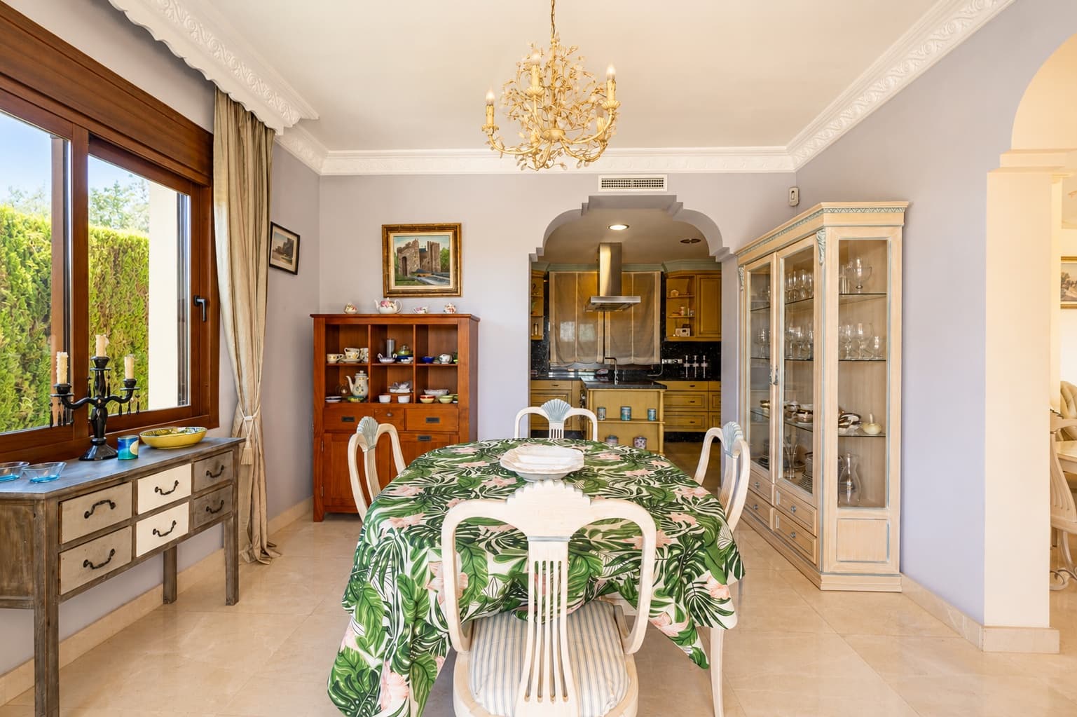 5 bedroom Villa for sale in La Quinta with pool garage - € 2,400,000 (Ref: 10164765)