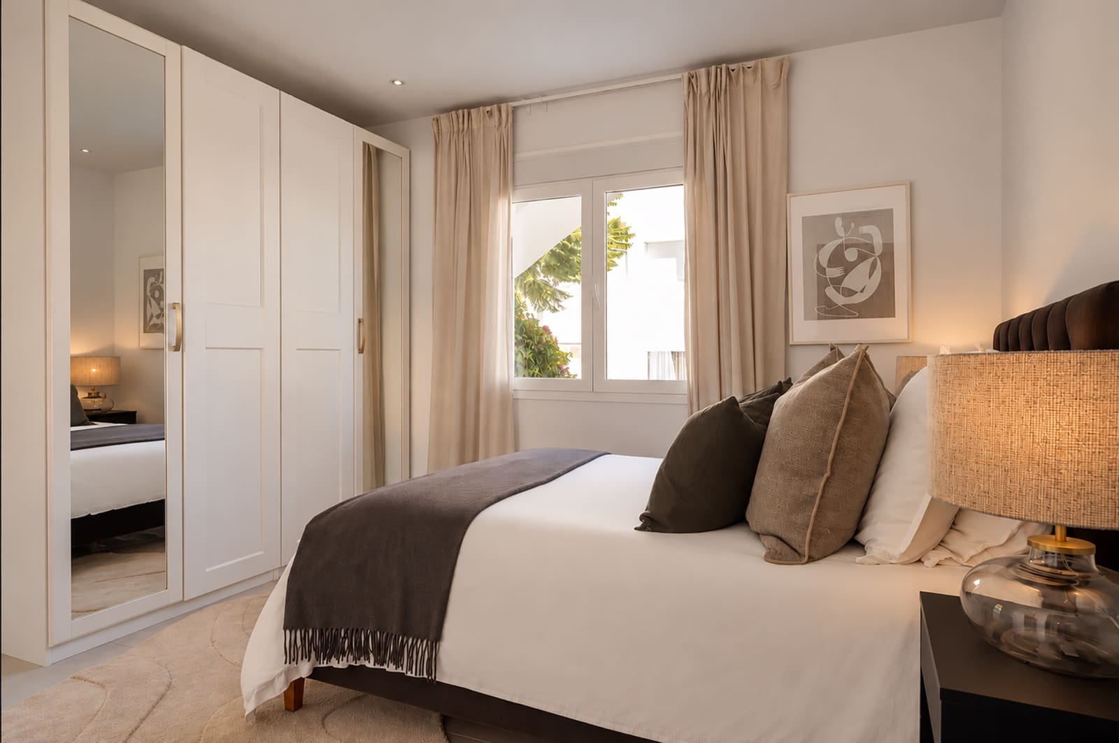 3 bedroom Apartment for sale in Nueva Andalucia with pool garage - € 849,000 (Ref: 10164766)