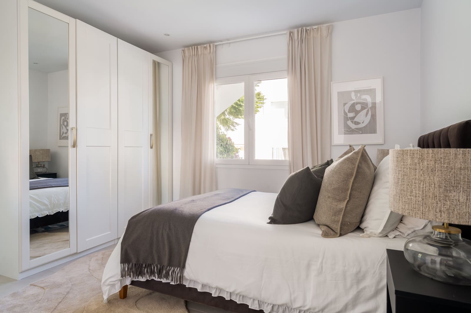 3 bedroom Apartment for sale in Nueva Andalucia with pool garage - € 849,000 (Ref: 10164766)