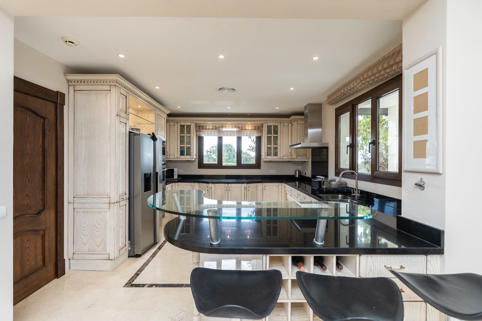 6 sovrum Villa till salu i Benahavis med pool garage - 2 475 000 € (Ref: 10166270)