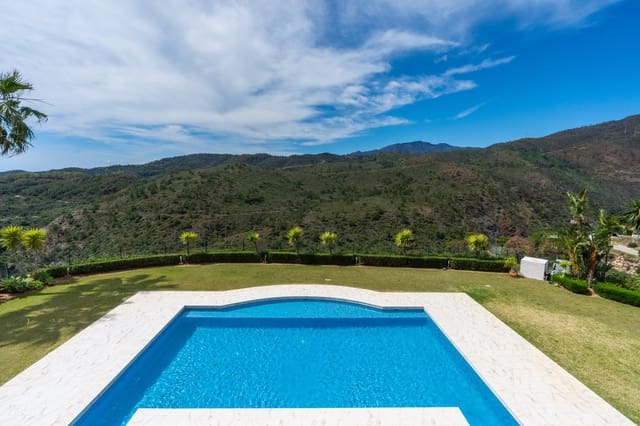 6 sovrum Villa till salu i Montemayor - Marbella Club, Benahavís med pool garage - 2 475 000 € (Ref: 10166270)