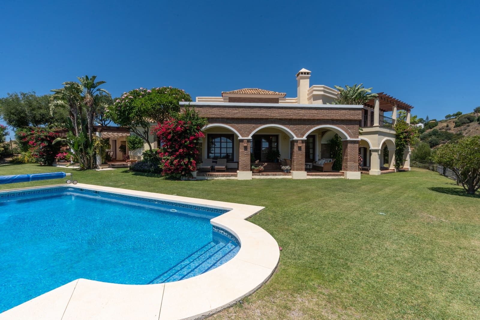 3 chambre Villa/Maison à vendre à Benahavis avec piscine garage - 1 950 000 € (Ref: 10166271)