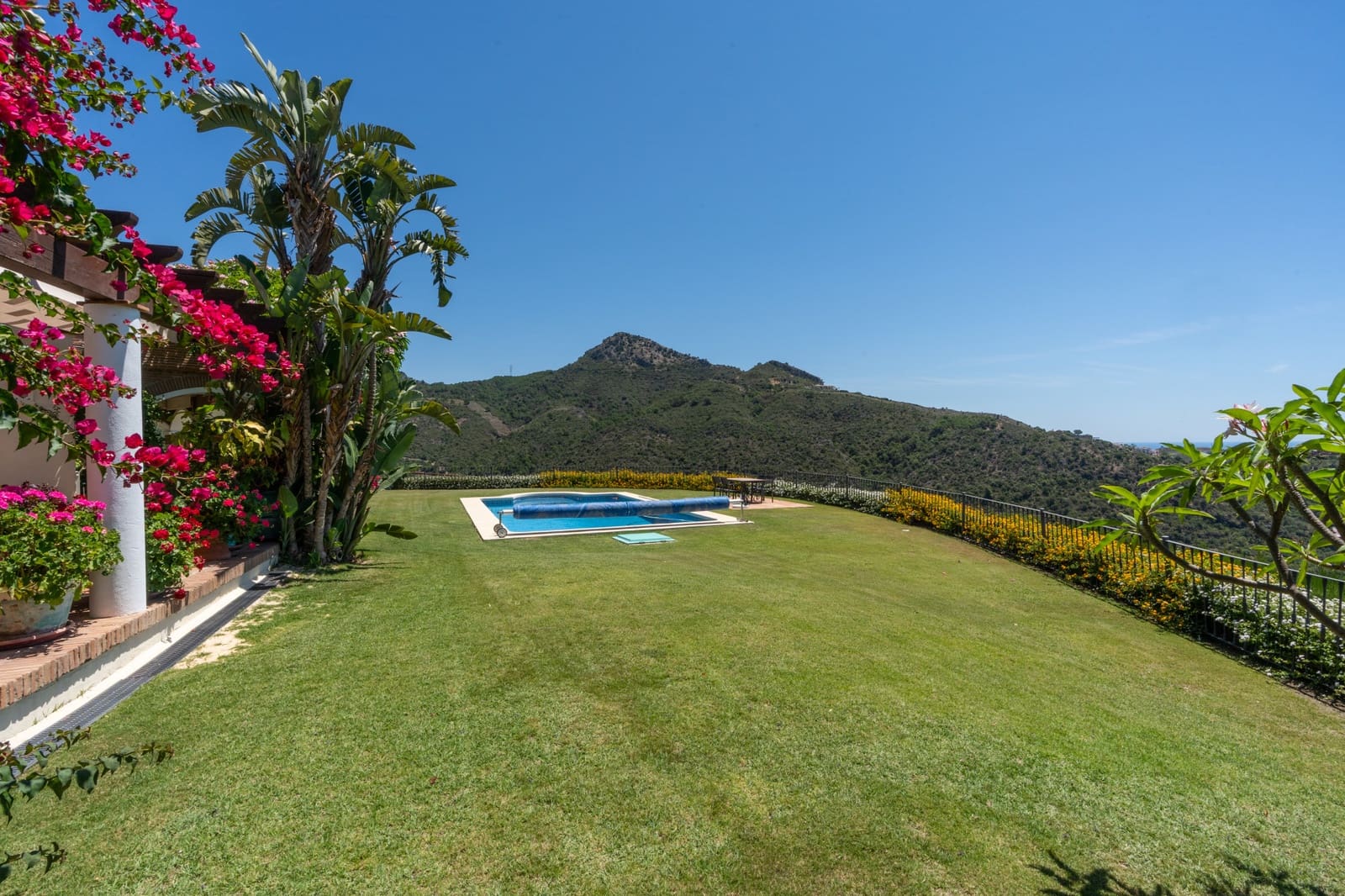 3 chambre Villa/Maison à vendre à Benahavis avec piscine garage - 1 950 000 € (Ref: 10166271)