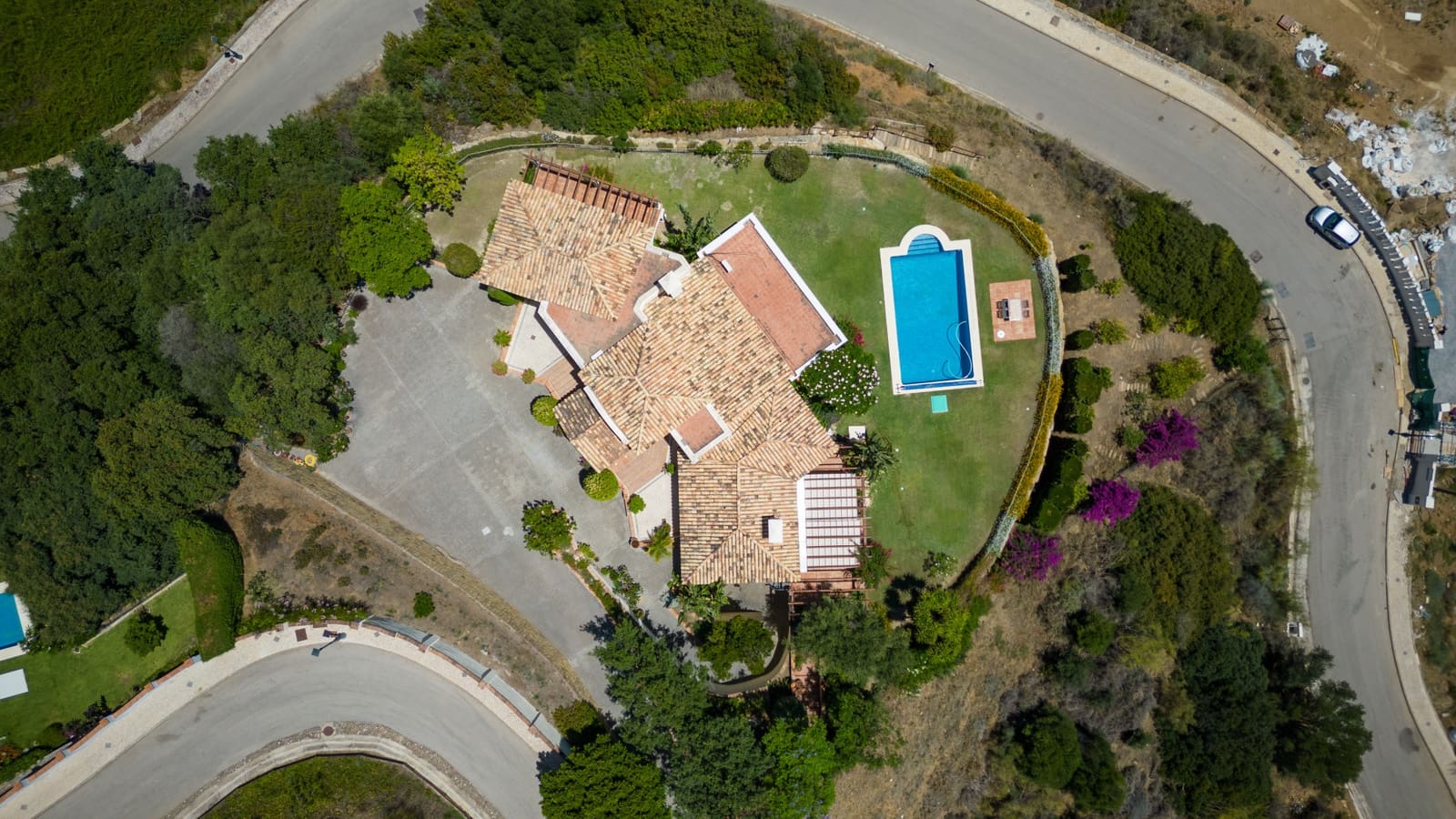 3 chambre Villa/Maison à vendre à Benahavis avec piscine garage - 1 950 000 € (Ref: 10166271)