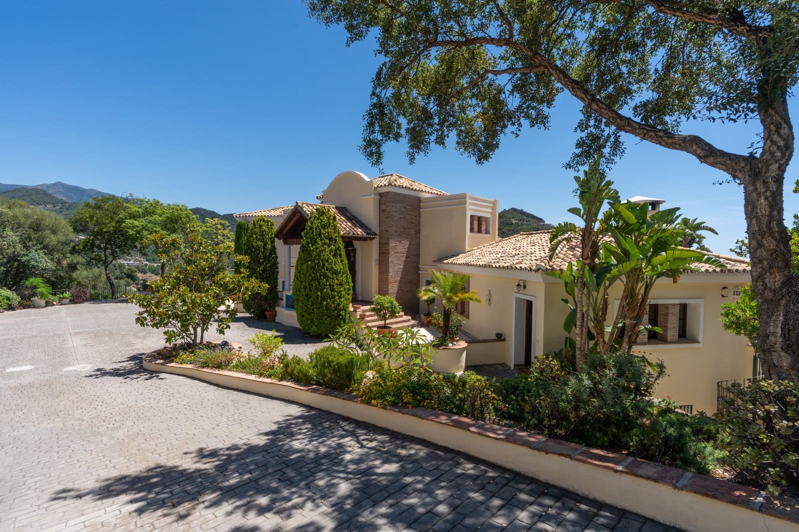 3 chambre Villa/Maison à vendre à Benahavis avec piscine garage - 1 950 000 € (Ref: 10166271)