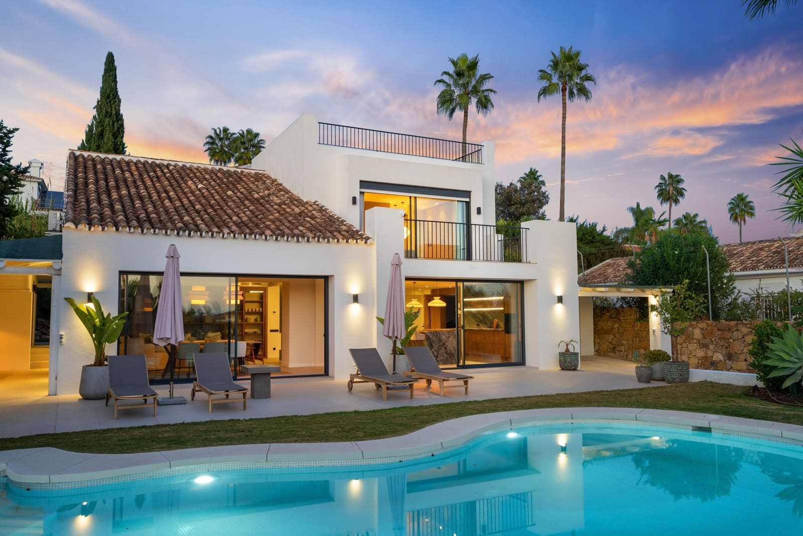 4 Zimmer Villa zu verkaufen in Marbella mit Pool Garage - 2.895.000 € (Ref: 9860504)