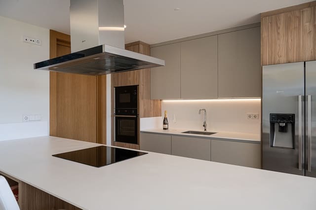 3 chambre Appartement à vendre à La Quinta, Benahavís avec piscine garage - 1 290 000 € (Ref: 9860505)