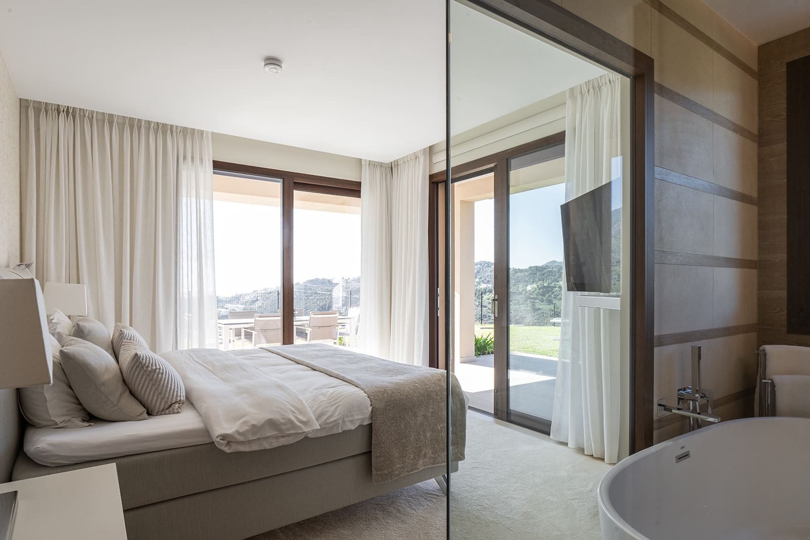 3 chambre Appartement à vendre à Benahavis avec piscine garage - 1 290 000 € (Ref: 9860505)