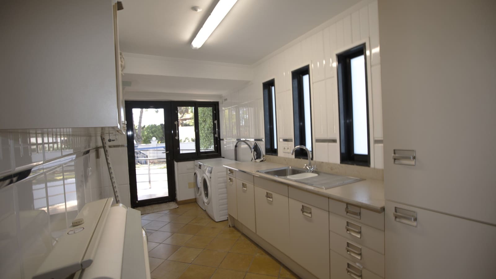 8 soveværelse Villa til salg i Marbella med swimmingpool garage - € 4.750.000 (Ref: 9860508)