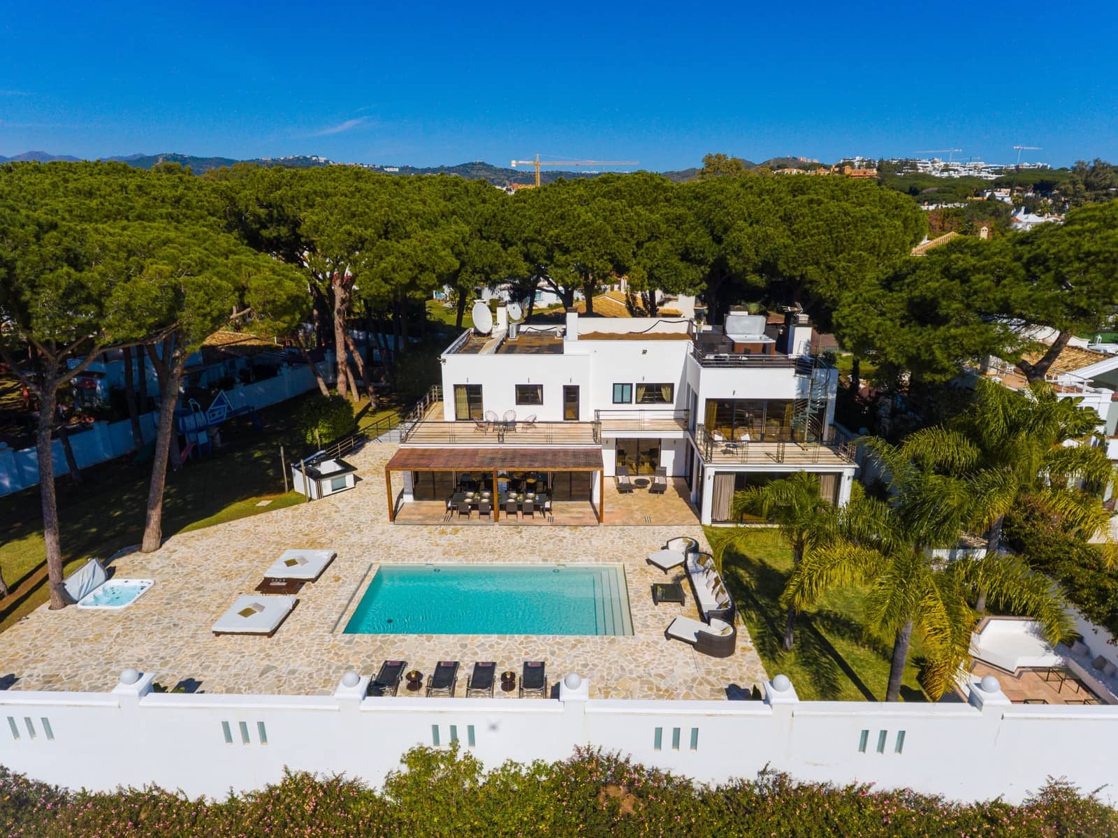 8 soveværelse Villa til salg i Marbella med swimmingpool garage - € 4.750.000 (Ref: 9860508)