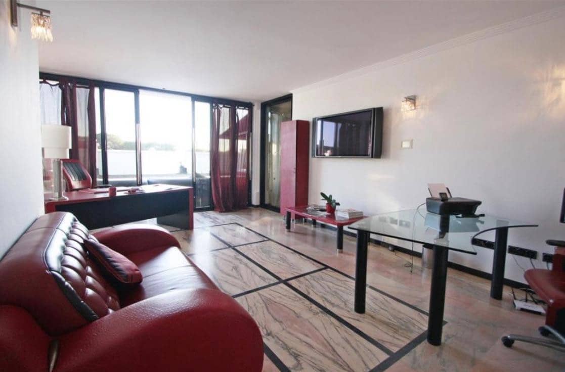 8 soveværelse Villa til salg i Marbella med swimmingpool garage - € 4.750.000 (Ref: 9860508)