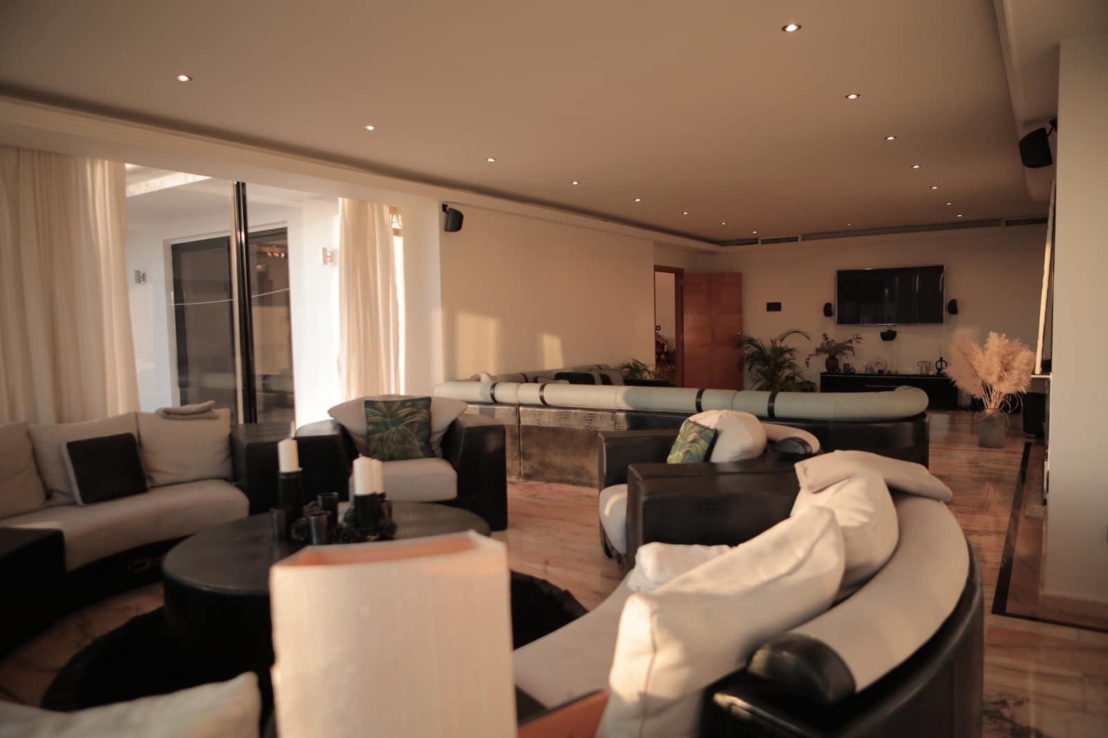 8 soveværelse Villa til salg i Marbella med swimmingpool garage - € 4.750.000 (Ref: 9860508)