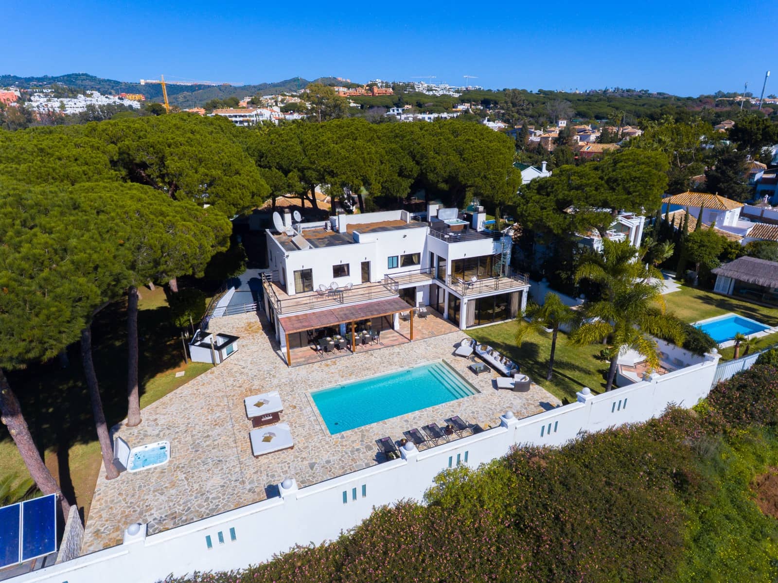 8 soveværelse Villa til salg i Marbella med swimmingpool garage - € 4.750.000 (Ref: 9860508)