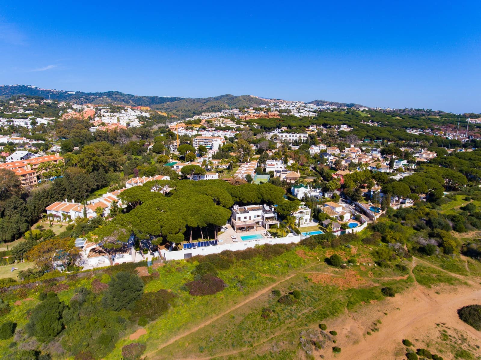 8 soveværelse Villa til salg i Marbella med swimmingpool garage - € 4.750.000 (Ref: 9860508)
