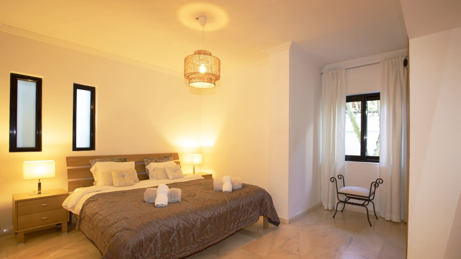8 soveværelse Villa til salg i Marbella med swimmingpool garage - € 4.750.000 (Ref: 9860508)