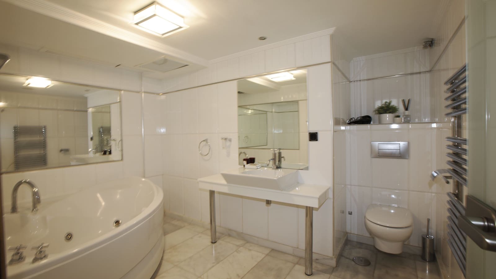 8 soveværelse Villa til salg i Marbella med swimmingpool garage - € 4.750.000 (Ref: 9860508)