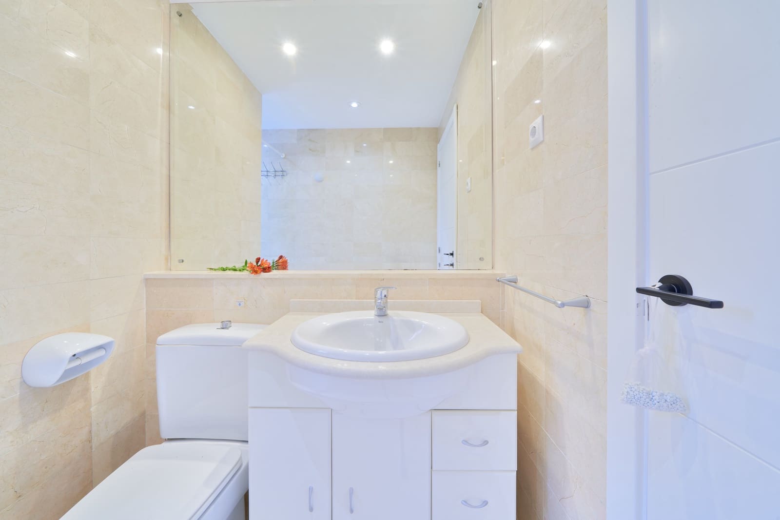 2 soverom Leilighet til salgs i Marbella med svømmebasseng garasje - € 499 000 (Ref: 9860511)