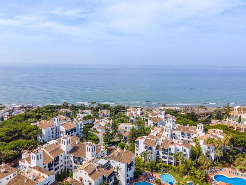 2 soverom Leilighet til salgs i Marbella med svømmebasseng garasje - € 499 000 (Ref: 9860511)