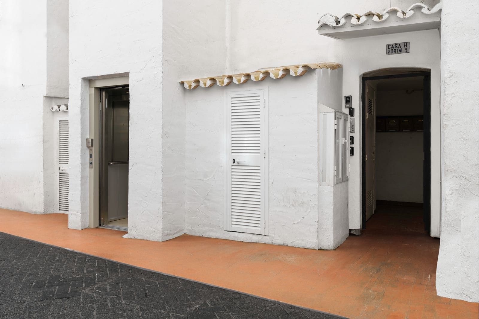 2 soveværelse Lejlighed til salg i Puerto Banus med garage - € 1.650.000 (Ref: 9860512)