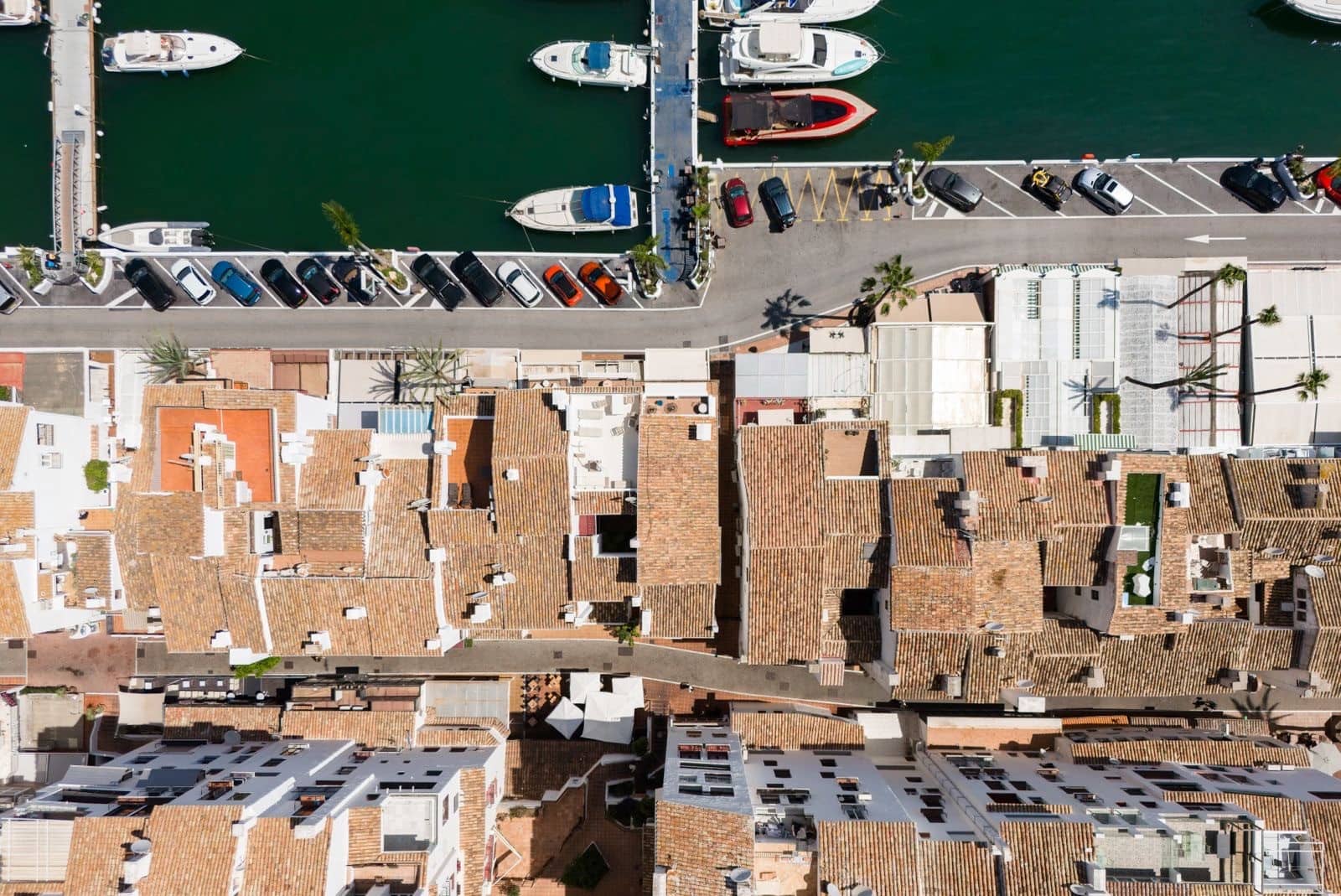 2 soveværelse Lejlighed til salg i Puerto Banus med garage - € 1.650.000 (Ref: 9860512)
