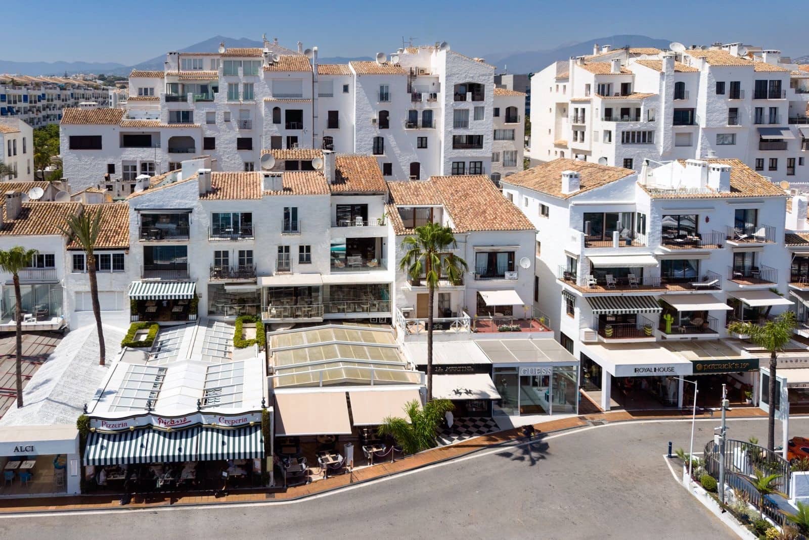 2 soveværelse Lejlighed til salg i Puerto Banus med garage - € 1.650.000 (Ref: 9860512)
