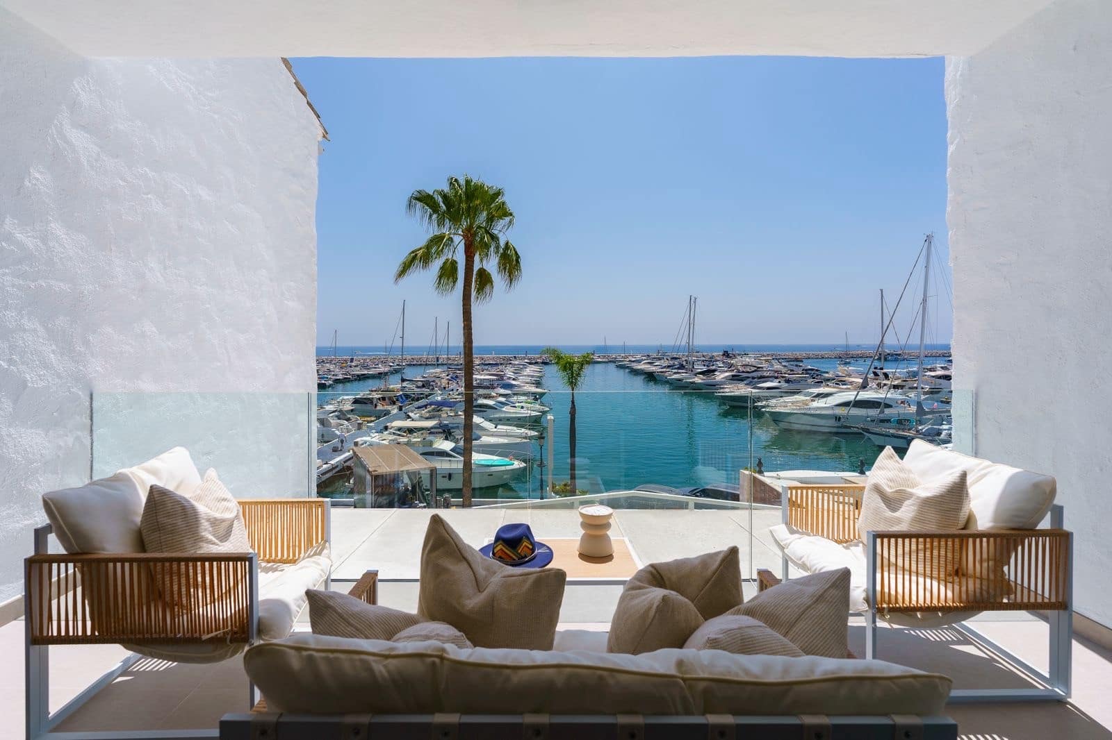 2 soveværelse Lejlighed til salg i Puerto Banus med garage - € 1.650.000 (Ref: 9860512)