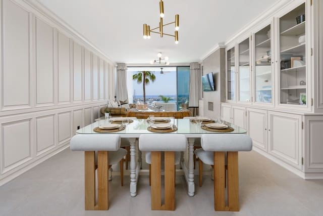 2 soveværelse Lejlighed til salg i Puerto Banus, Marbella med garage - € 1.650.000 (Ref: 9860512)