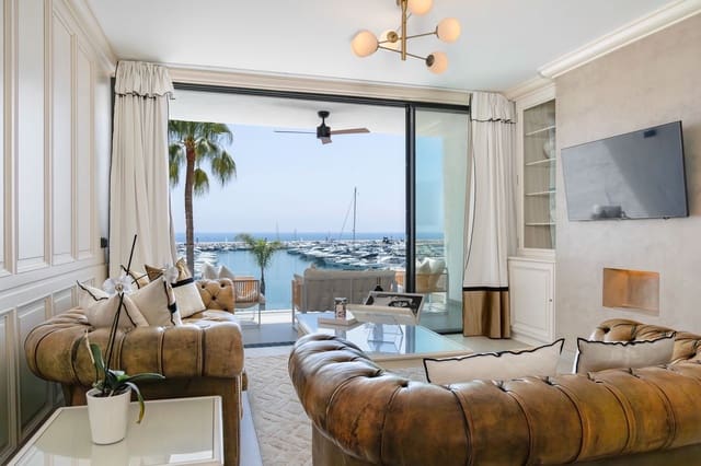 2 soveværelse Lejlighed til salg i Puerto Banus, Marbella med garage - € 1.650.000 (Ref: 9860512)