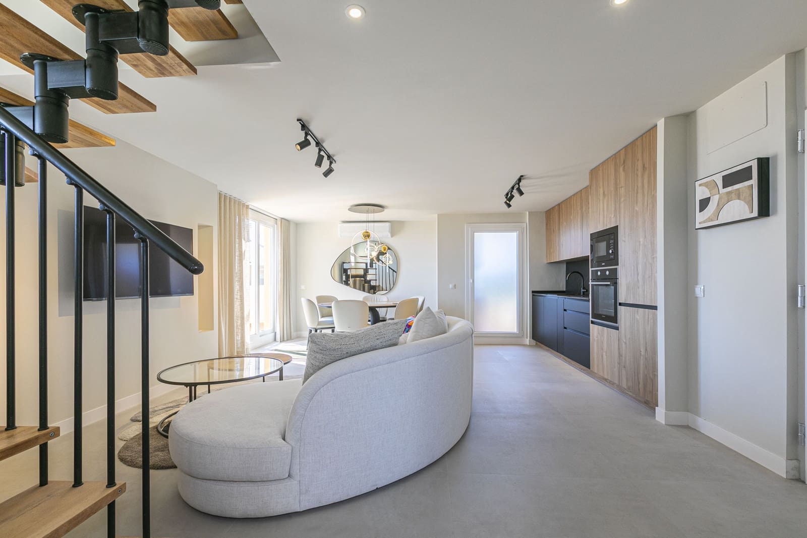 3 chambre Penthouse à vendre à Marbella avec piscine garage - 755 000 € (Ref: 9860513)