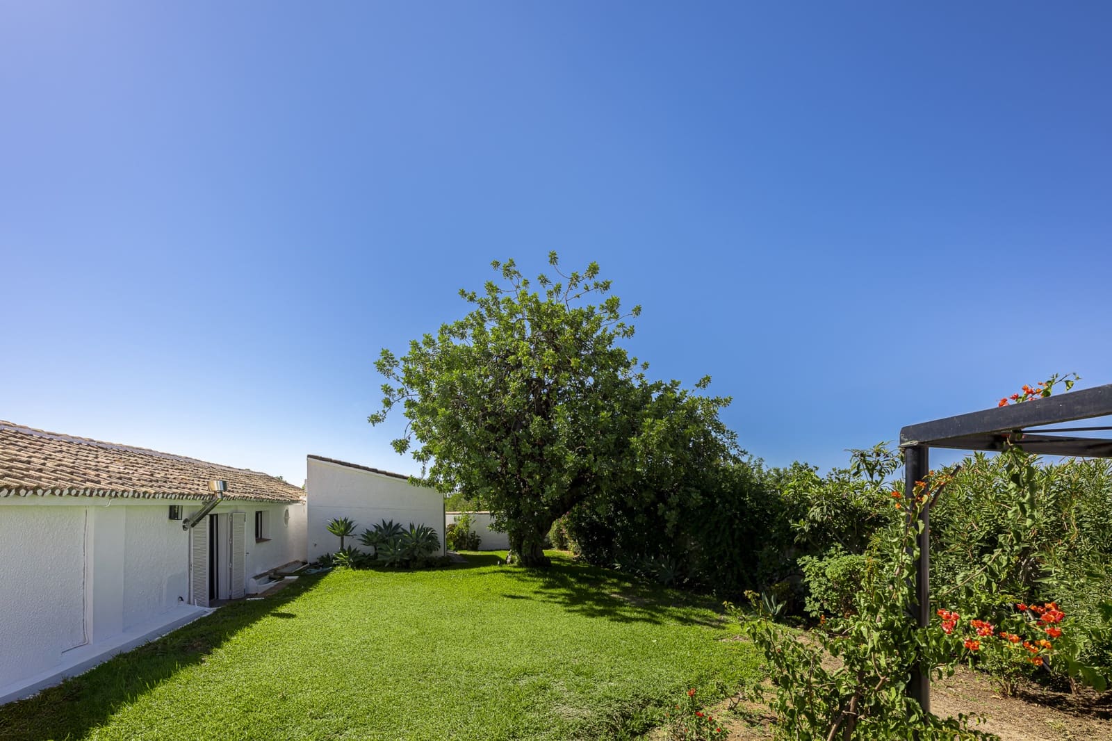 4 slaapkamer Villa te koop in San Pedro de Alcantara met zwembad garage - € 1.650.000 (Ref: 9860514)