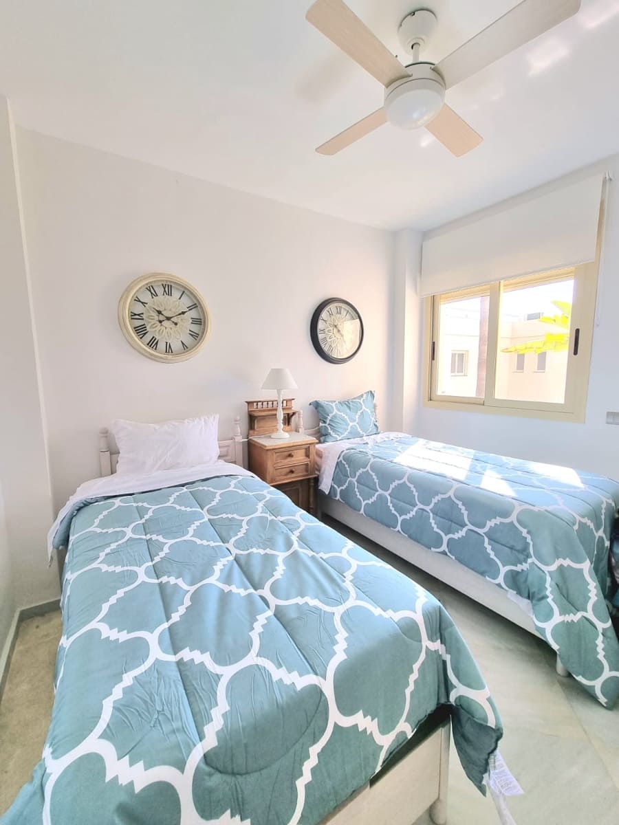 2 chambre Appartement à vendre à Nueva Andalucia avec piscine garage - 550 000 € (Ref: 9860515)