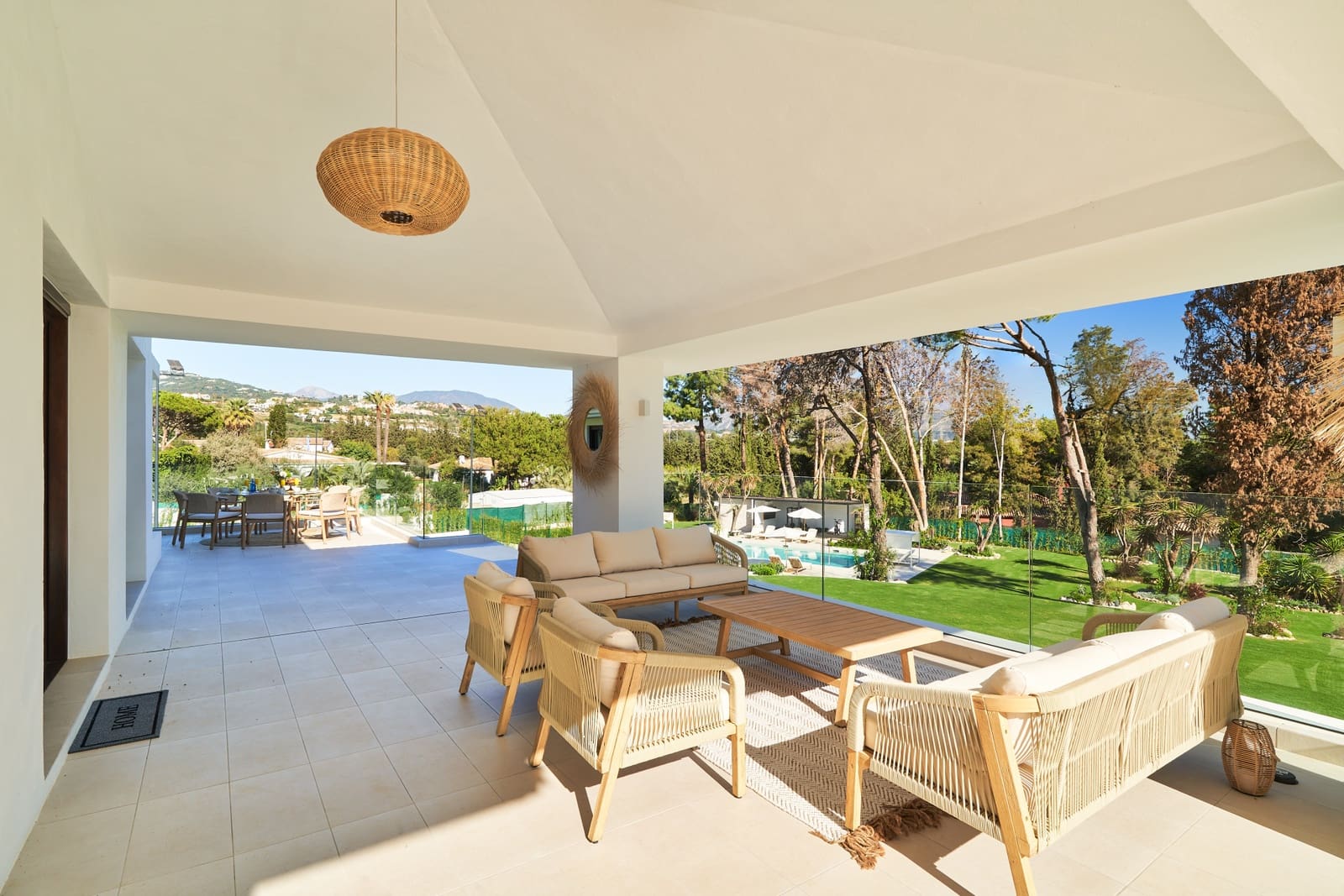 6 soverom Villa til salgs i San Pedro de Alcantara med svømmebasseng garasje - € 3 995 000 (Ref: 9860517)