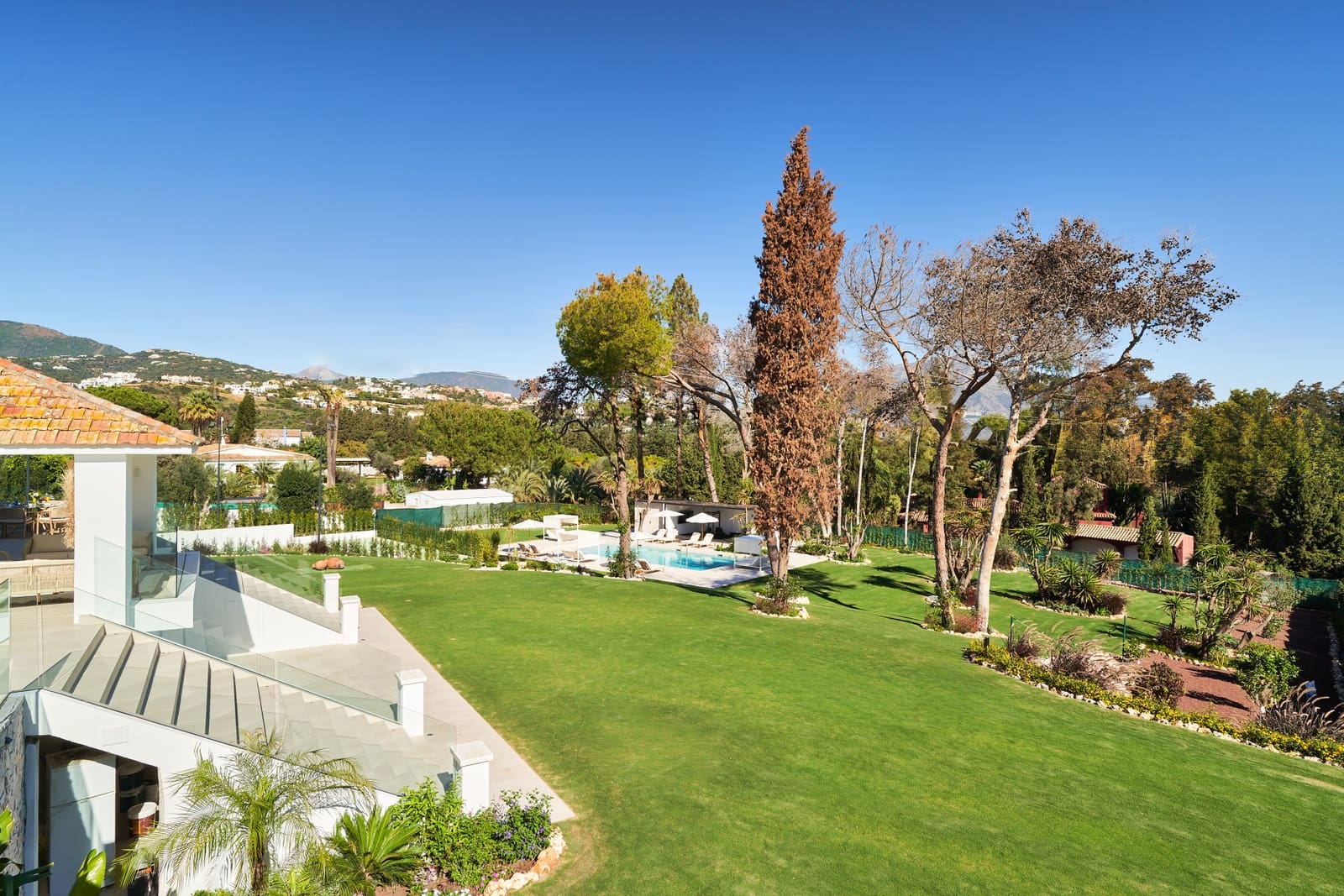 6 soverom Villa til salgs i San Pedro de Alcantara med svømmebasseng garasje - € 3 995 000 (Ref: 9860517)