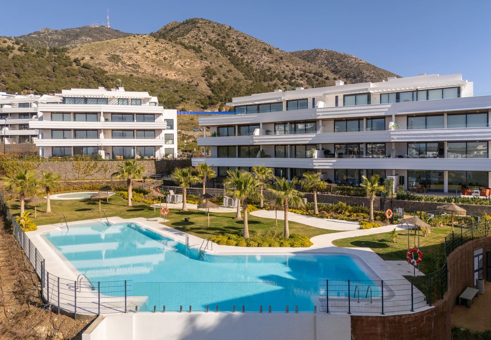 3 slaapkamer Appartement te koop in Fuengirola met zwembad garage - € 795.000 (Ref: 9860539)