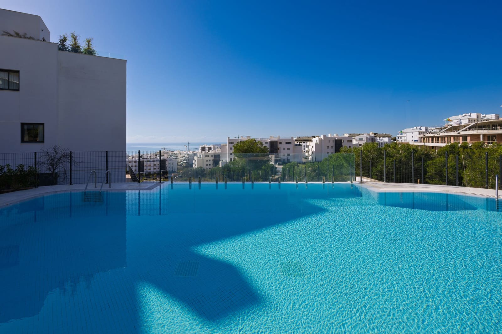 3 slaapkamer Appartement te koop in Fuengirola met zwembad garage - € 795.000 (Ref: 9860539)