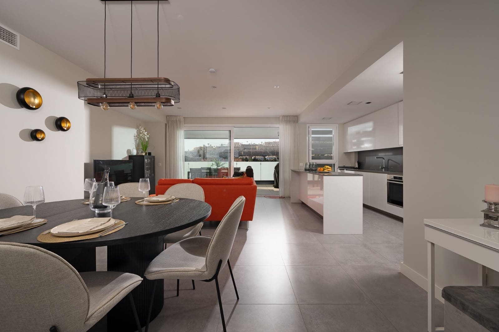 3 sypialnia Apartament na sprzedaż w La Cala de Mijas z basenem garażem - 665 000 € (Ref: 9860540)