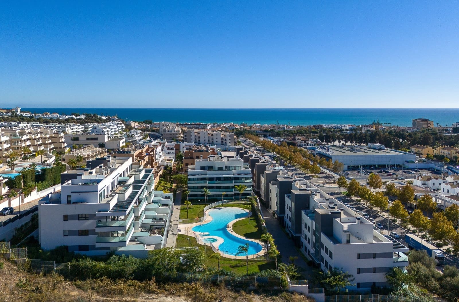 3 sypialnia Apartament na sprzedaż w La Cala de Mijas z basenem garażem - 665 000 € (Ref: 9860540)