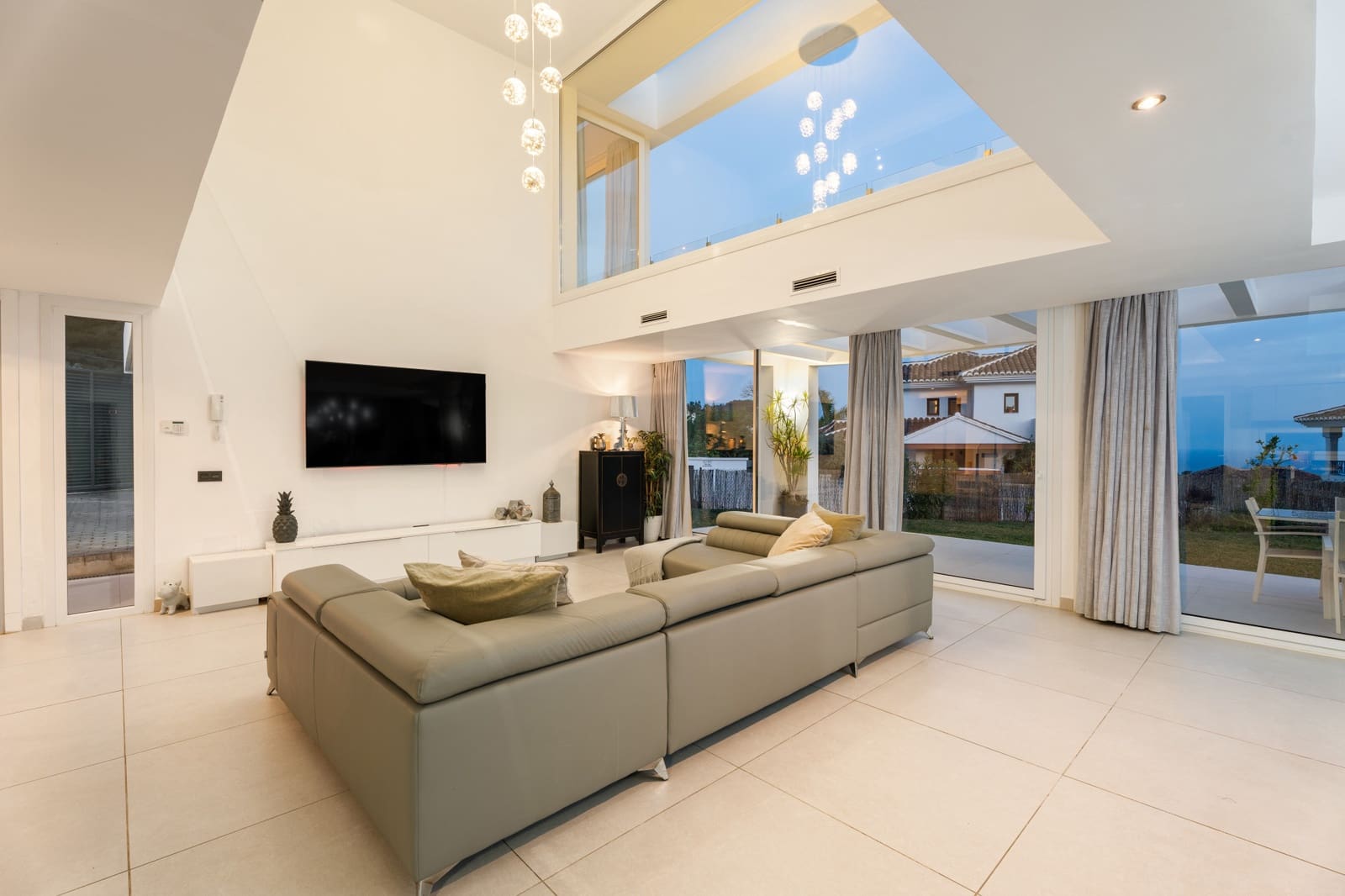Chalet de 4 habitaciones en Mijas en venta con piscina garaje - 1.450.000 € (Ref: 9860541)