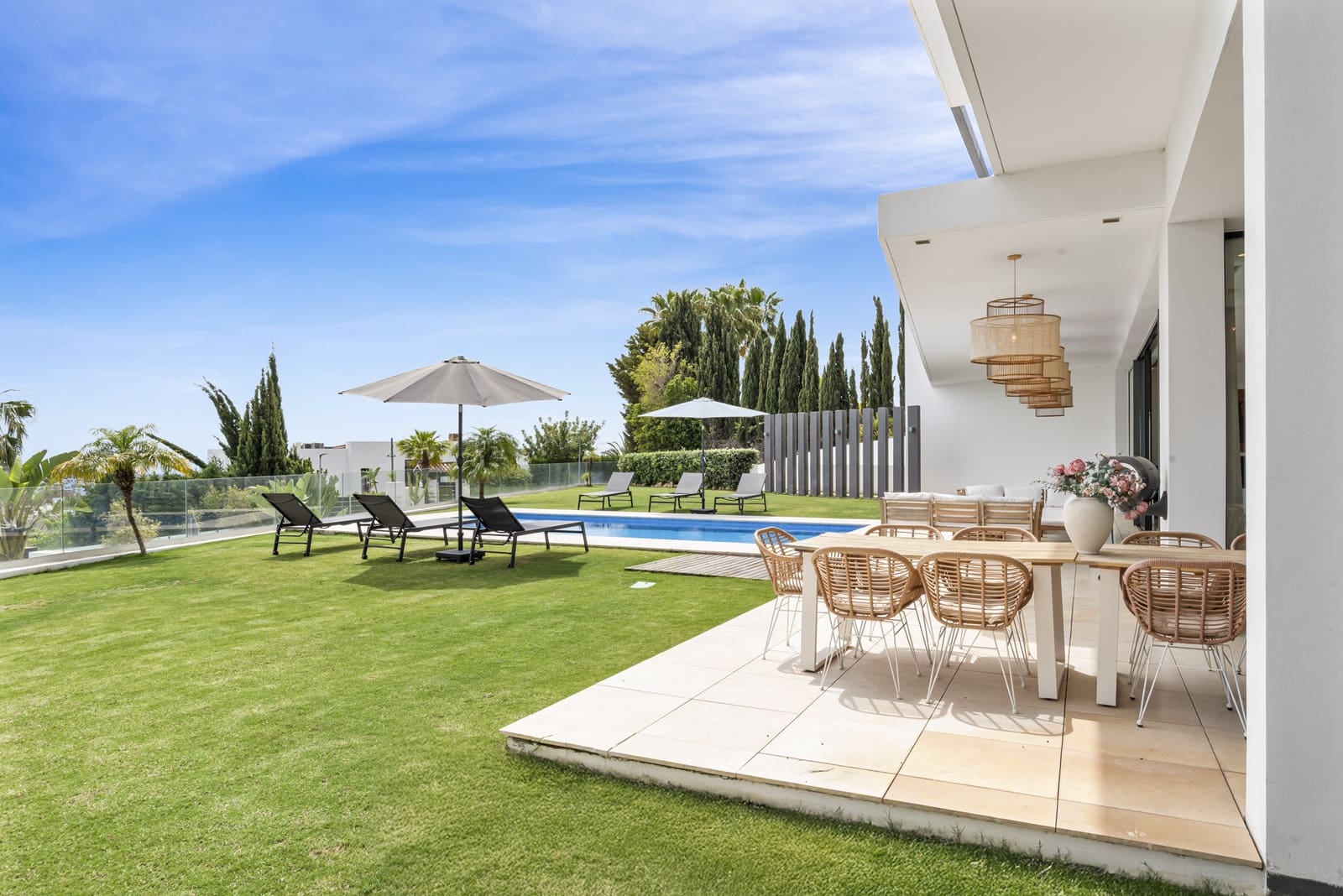 5 quarto Moradia para venda em Benahavis com piscina garagem - 3 950 000 € (Ref: 9860543)